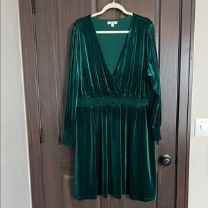 Briggs Green Velvet Long Sleeve Dress Size XXL